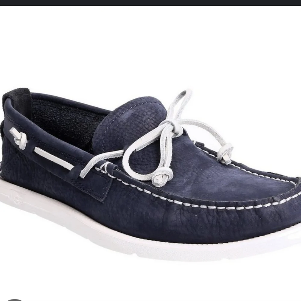UGG Beach Moc emerg leather moccasins slip on blue boat shoes sz 9.5